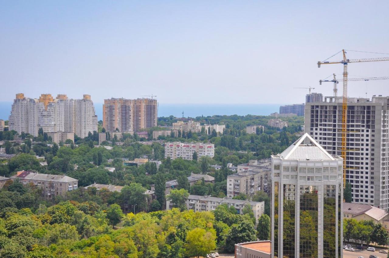 Лофт На 26 Этаже Odessa Dış mekan fotoğraf